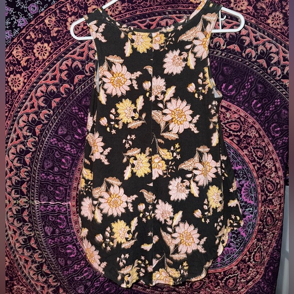 Old Navy Luxe Top - Picture 2 of 3